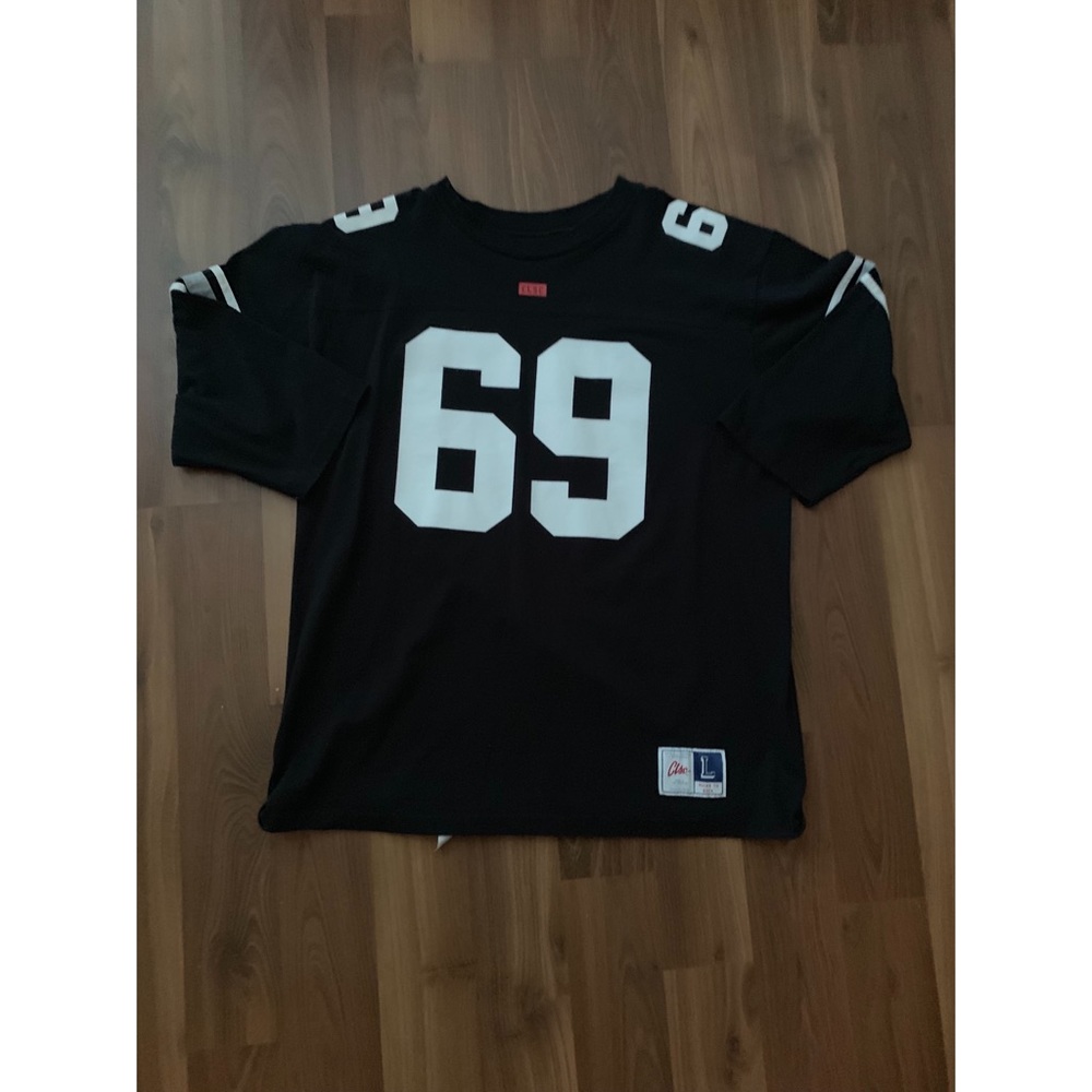 Graphic baseball tee